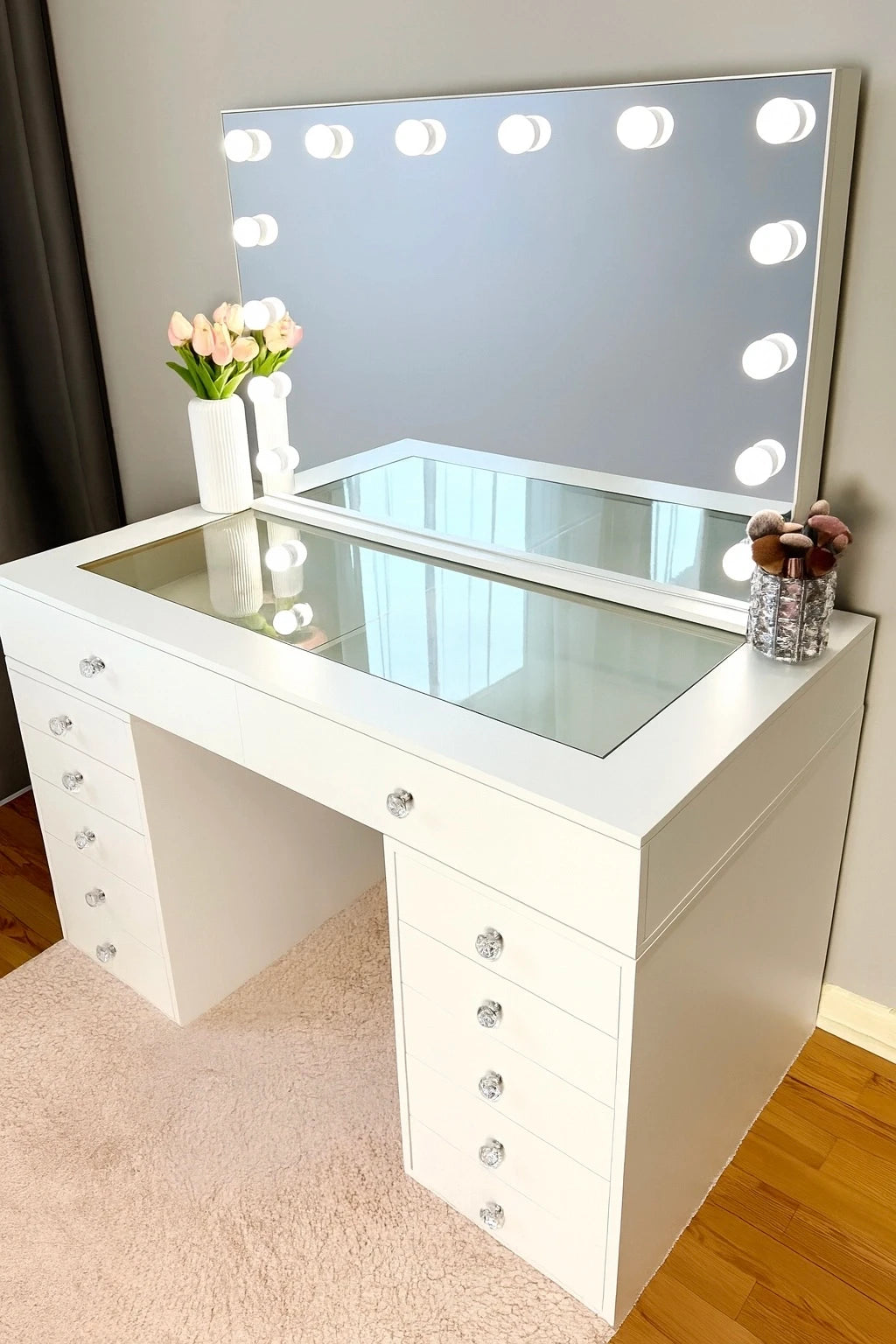 Schminktisch mit Schminkspiegel - Diamond Hollywood Station